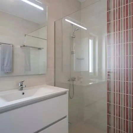 Sleeps 6 Air Con Wifi T635823 *