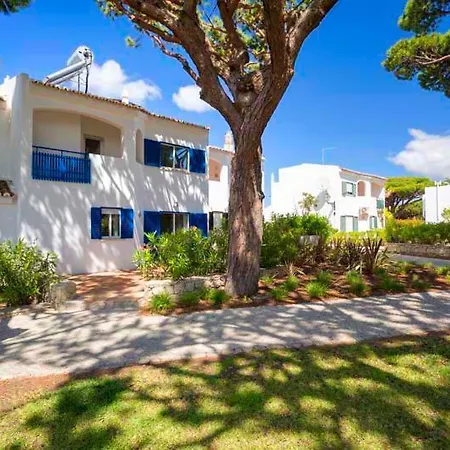 Sleeps 6 Air Con Wifi T635823