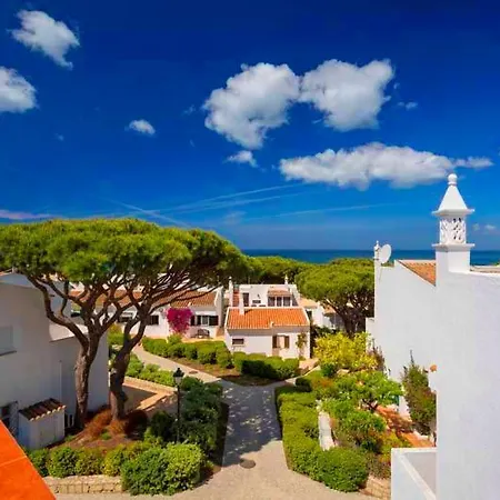 Villa Sleeps 6 Air Con Wifi T635823